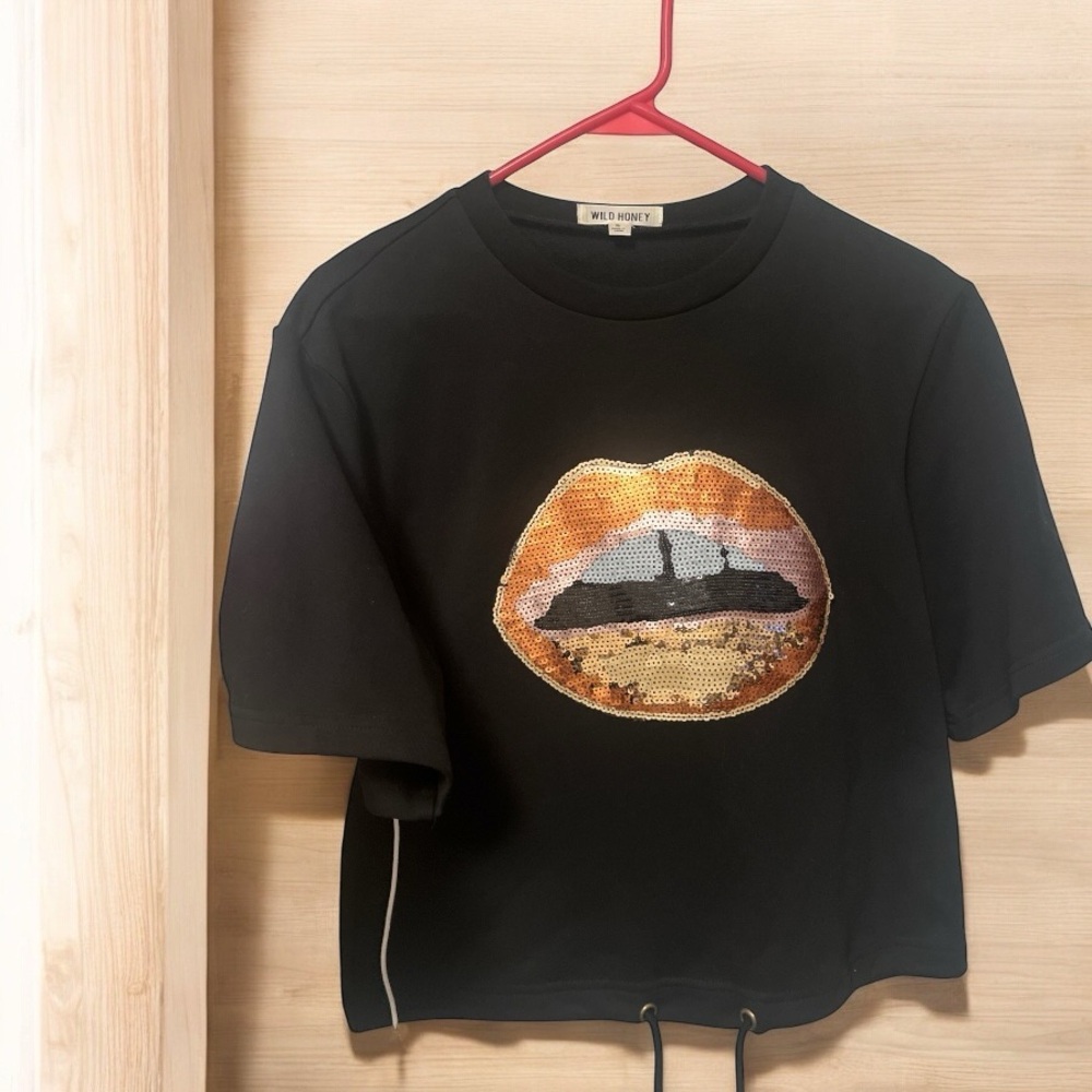 Wild Honey Black Graphic Sweatshirt